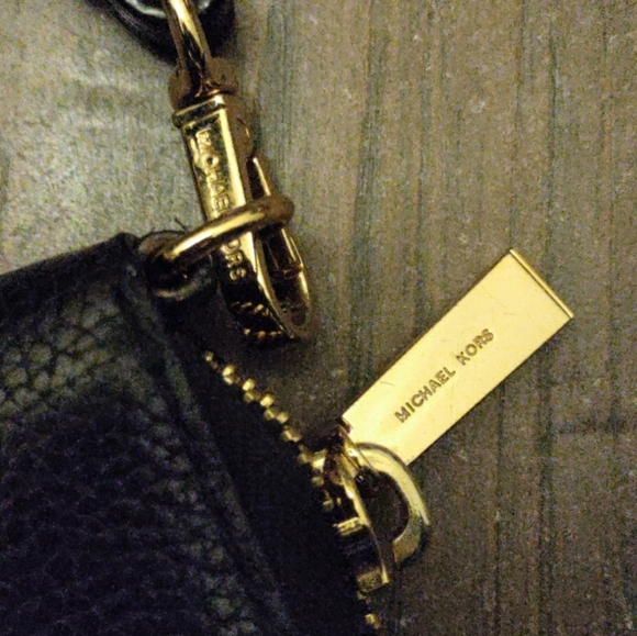 Michael Kors Bi-Fold Zip Wallet Bundle - Picture 10 of 15